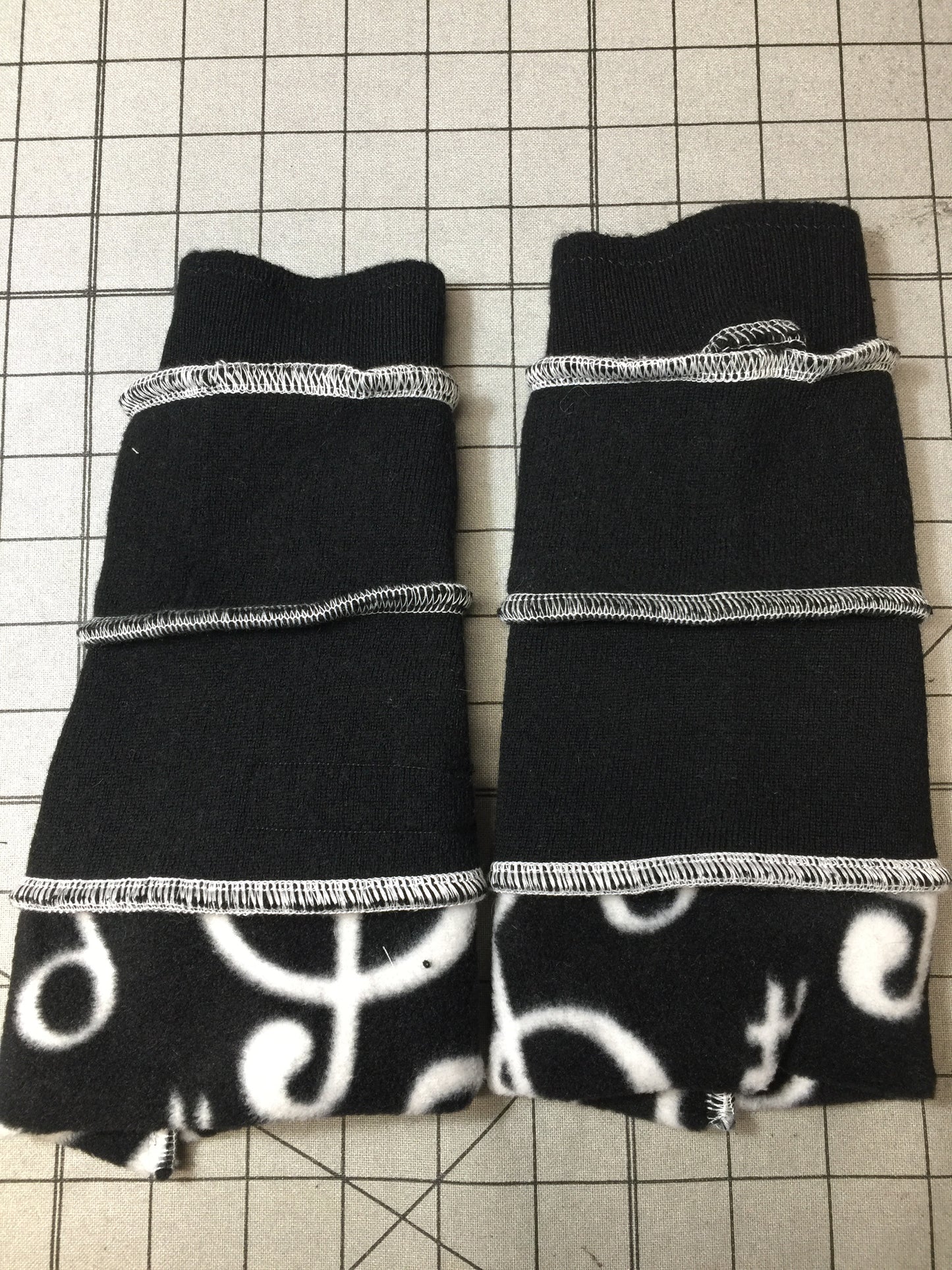 Katwise inspired needle-felted black white music opera upcycled sweater arm warmers-1337