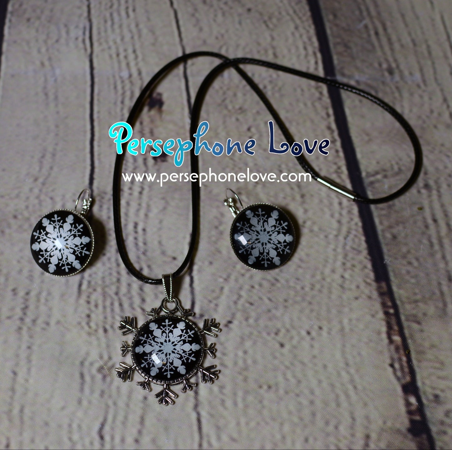 Winter holiday glass cabochon necklace earring set-1210